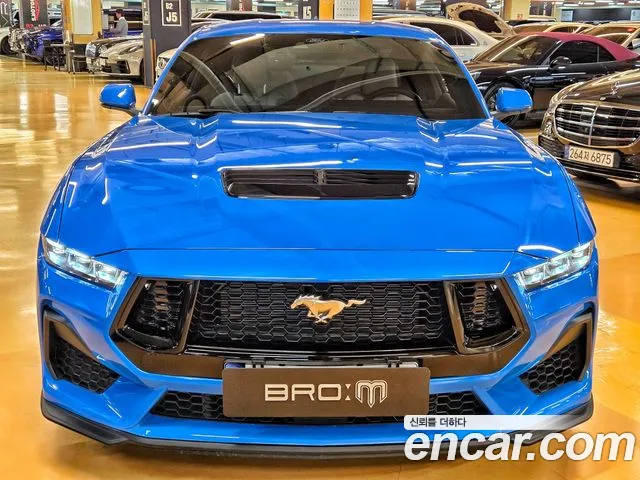 Ford Mustang 2025 — фото 14
