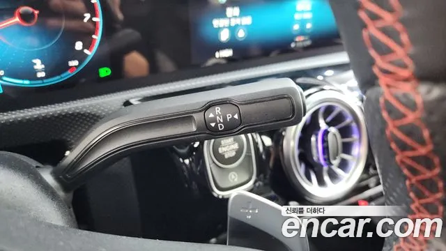 Mercedes-Benz A-Class 2023 — фото 9