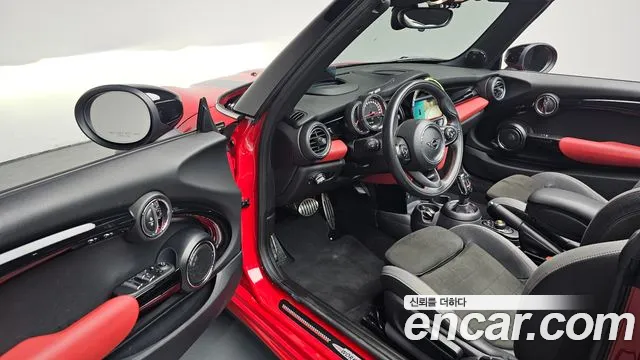Mini Cooper Convertible 2020 — фото 10