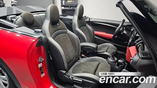 Mini Cooper Convertible 2020 — фото 12