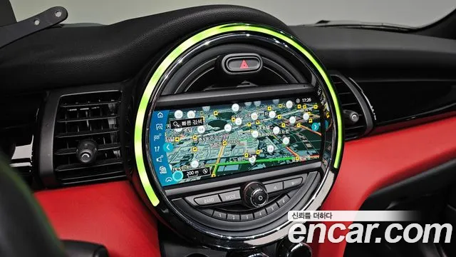 Mini Cooper Convertible 2020 — фото 15