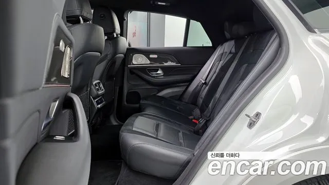 Mercedes-Benz GLE-Class 2021 — фото 11