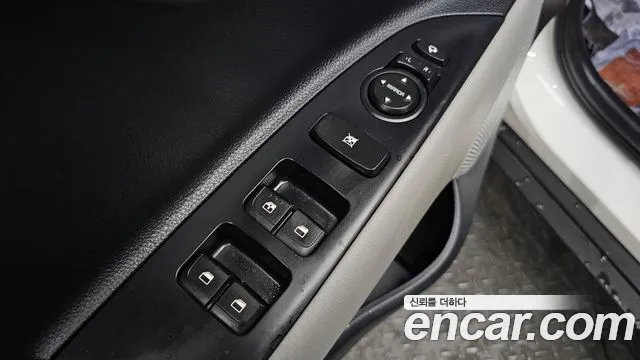 Kia Stonic 2018 — фото 13