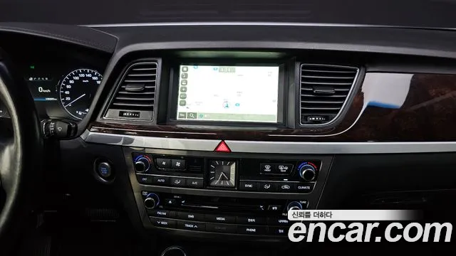 Hyundai Genesis 2014 — фото 15