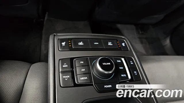 Hyundai Genesis 2014 — фото 17
