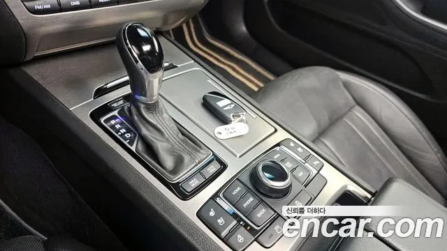 Hyundai Genesis 2016 — фото 9