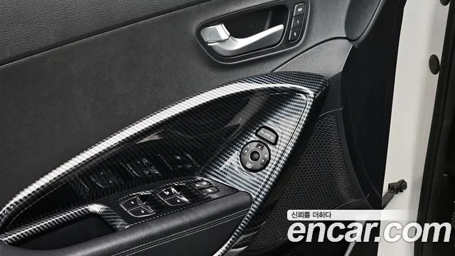 Hyundai Santafe 2016 — фото 18