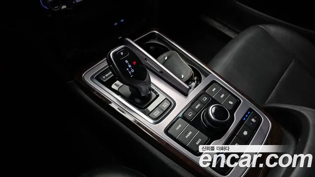 Hyundai Equus 2014 — фото 9