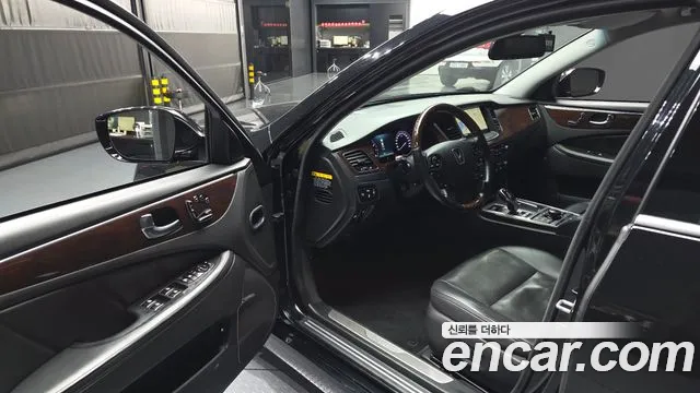 Hyundai Equus 2014 — фото 10