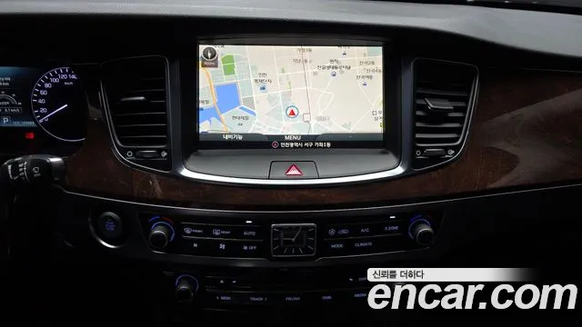 Hyundai Equus 2014 — фото 14