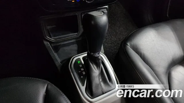 Jeep Renegade 2021 — фото 9
