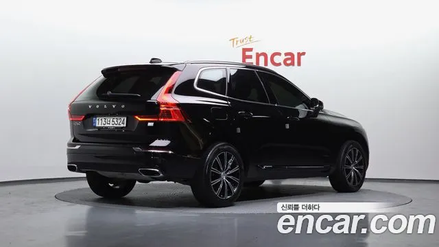 Volvo XC60 2021 — фото 2