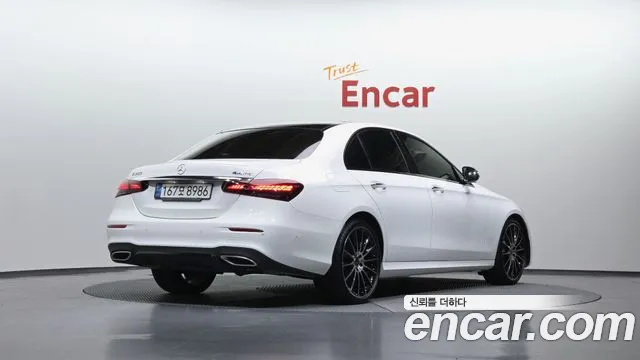 Mercedes-Benz E-Class 2023 — фото 2