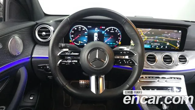 Mercedes-Benz E-Class 2023 — фото 13