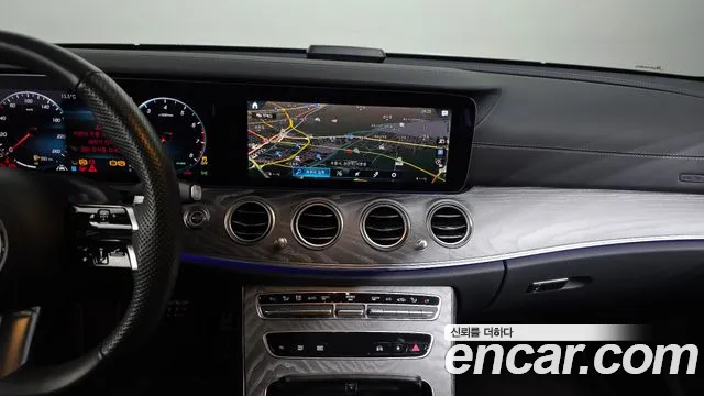 Mercedes-Benz E-Class 2023 — фото 14