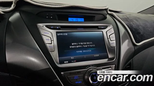 Hyundai AVANTE 2014 — фото 16