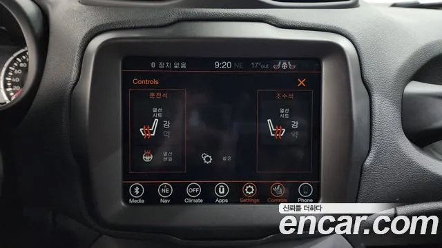 Jeep Renegade 2019 — фото 18