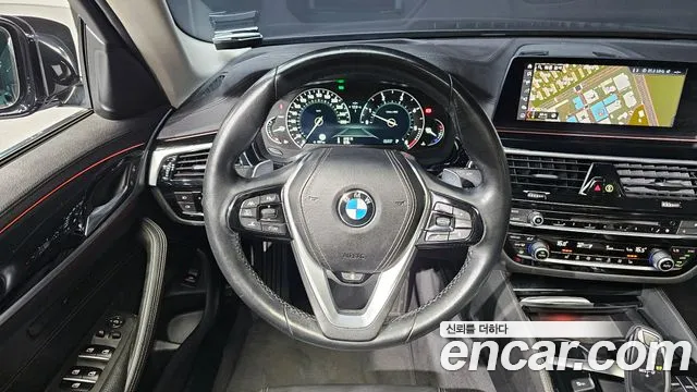 BMW 5-Series 2019 — фото 13