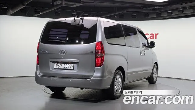 Hyundai Starex 2016 — фото 2