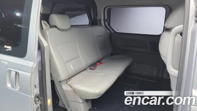 Hyundai Starex 2016 — фото 12