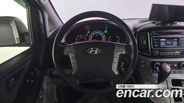 Hyundai Starex 2016 — фото 13