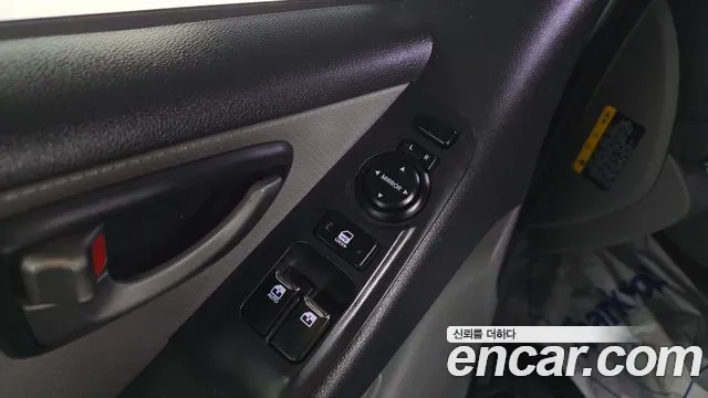 Hyundai Starex 2016 — фото 16