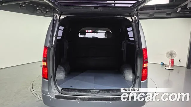 Hyundai Starex 2016 — фото 20