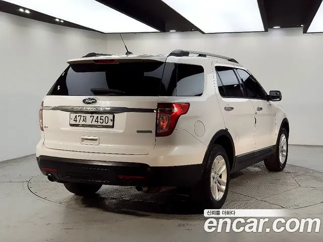 Ford Explorer 2013 — фото 4