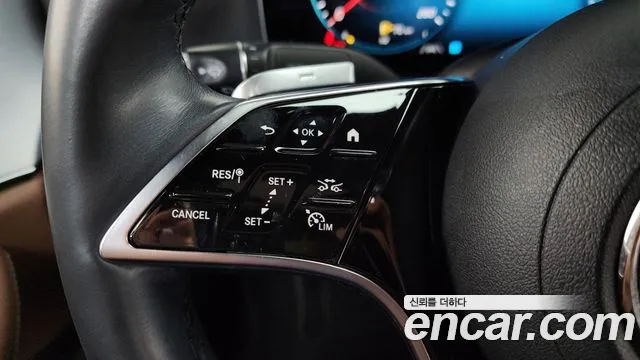 Mercedes-Benz E-Class 2021 — фото 17
