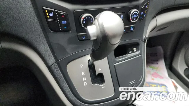 Hyundai Starex 2018 — фото 9