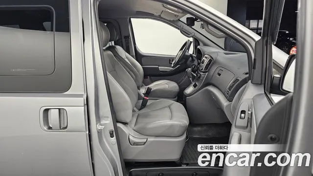 Hyundai Starex 2021 — фото 10