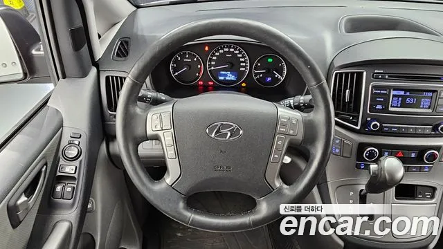 Hyundai Starex 2021 — фото 13