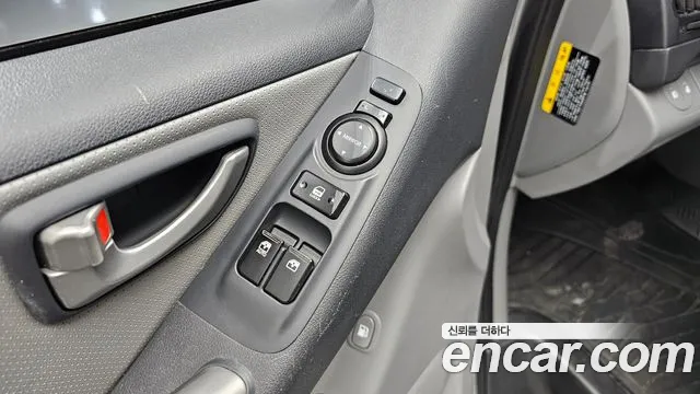 Hyundai Starex 2021 — фото 17