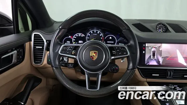 Porsche Cayenne 2022 — фото 13