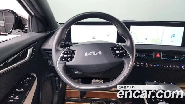 Kia EV6 2022 — фото 13