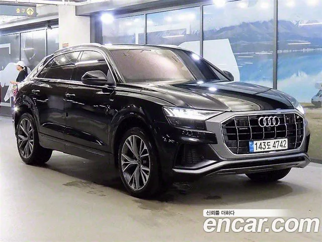 Audi Q8 2021 — фото 1