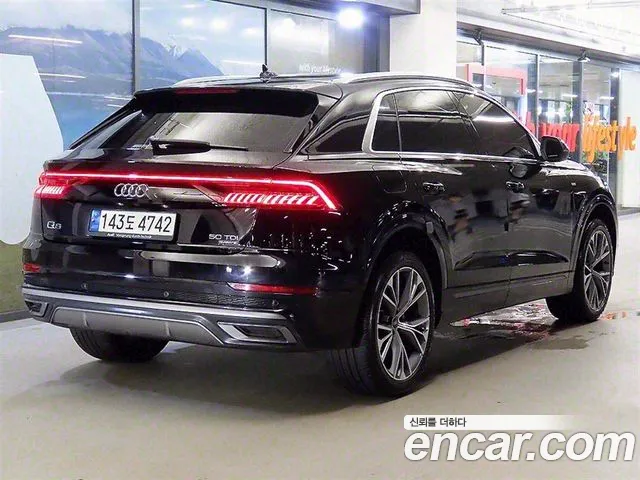 Audi Q8 2021 — фото 4