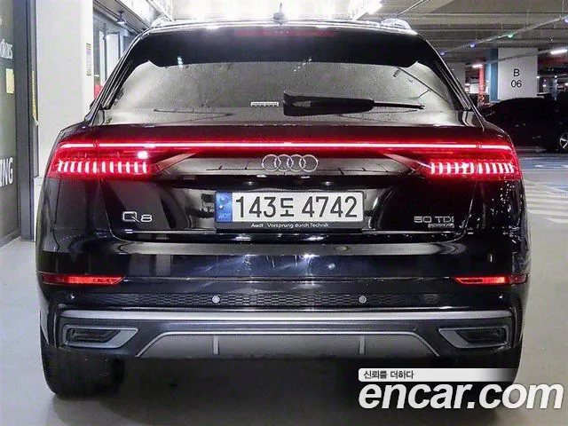 Audi Q8 2021 — фото 5