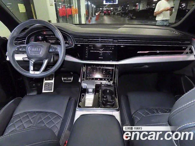 Audi Q8 2021 — фото 10