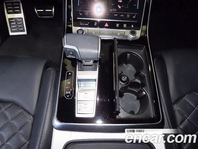 Audi Q8 2021 — фото 12