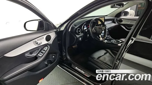 Mercedes-Benz C-Class 2016 — фото 11