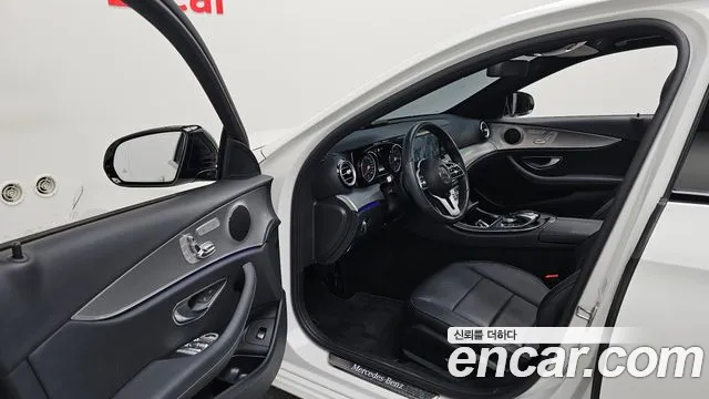 Mercedes-Benz E-Class 2020 — фото 10