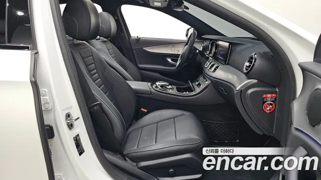 Mercedes-Benz E-Class 2020 — фото 11