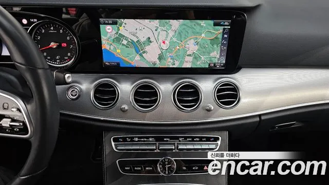 Mercedes-Benz E-Class 2020 — фото 14