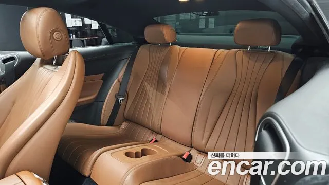 Mercedes-Benz E-Class 2019 — фото 12