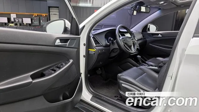 Hyundai Tucson 2017 — фото 11