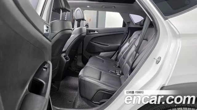 Hyundai Tucson 2017 — фото 12