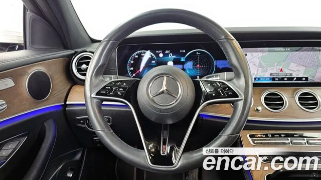 Mercedes-Benz E-Class 2021 — фото 13
