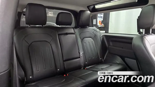 Land Rover Defender 2022 — фото 12