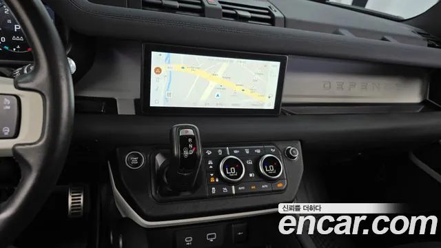 Land Rover Defender 2022 — фото 14